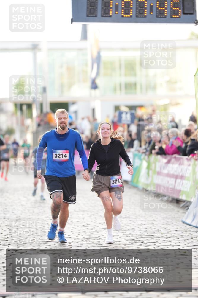 12.06.2026 - Holstenköstenlauf LAZAROV Photography http://msf.ph/oto/9738066 12.06.2026 20:07:44 Laufen 3213, 3214, 4543 meine-sportfotos.de