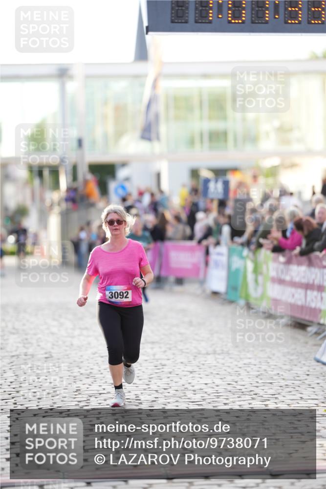 12.06.2026 - Holstenköstenlauf LAZAROV Photography http://msf.ph/oto/9738071 12.06.2026 20:07:32 Laufen 3092, 4384, 4590 meine-sportfotos.de