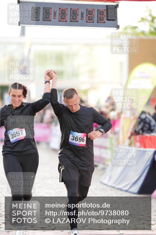 12.06.2026 - Holstenköstenlauf LAZAROV Photography http://msf.ph/oto/9738080 12.06.2026 20:07:22 Laufen 3696, 3697, 4590 meine-sportfotos.de