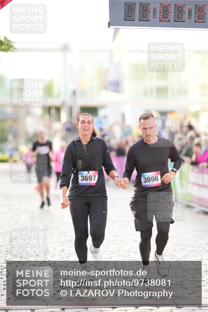 12.06.2026 - Holstenköstenlauf LAZAROV Photography http://msf.ph/oto/9738081 12.06.2026 20:07:21 Laufen 3696, 3697 meine-sportfotos.de