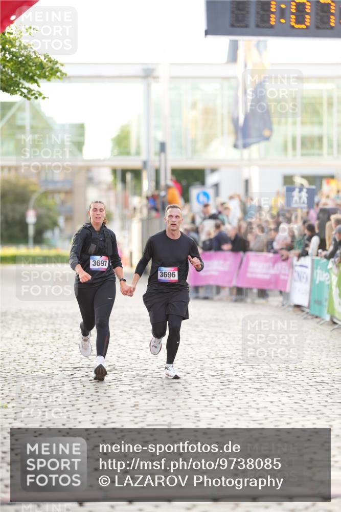12.06.2026 - Holstenköstenlauf LAZAROV Photography http://msf.ph/oto/9738085 12.06.2026 20:07:19 Laufen 3171, 3696, 3697 meine-sportfotos.de
