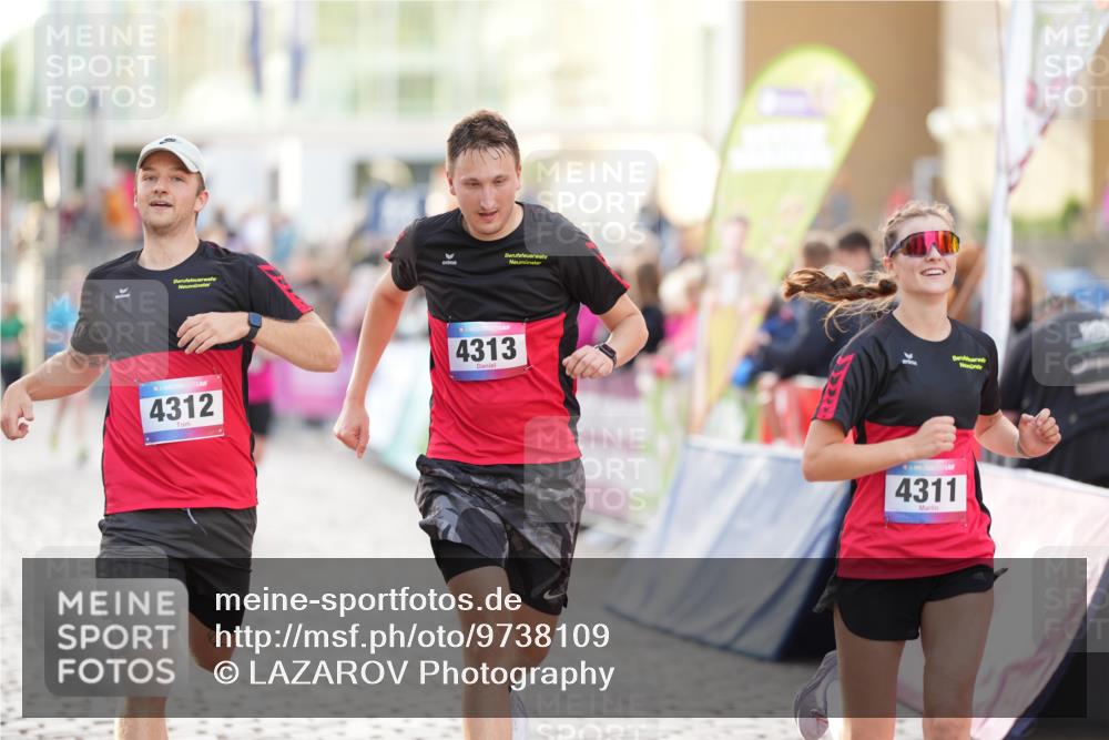 12.06.2026 - Holstenköstenlauf LAZAROV Photography http://msf.ph/oto/9738109 12.06.2026 20:06:48 Laufen 4311, 4312, 4313, 4397 meine-sportfotos.de