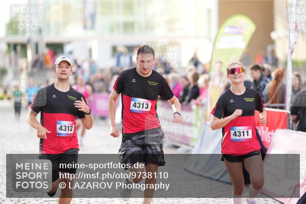 12.06.2026 - Holstenköstenlauf LAZAROV Photography http://msf.ph/oto/9738110 12.06.2026 20:06:48 Laufen 4311, 4312, 4313, 4397 meine-sportfotos.de