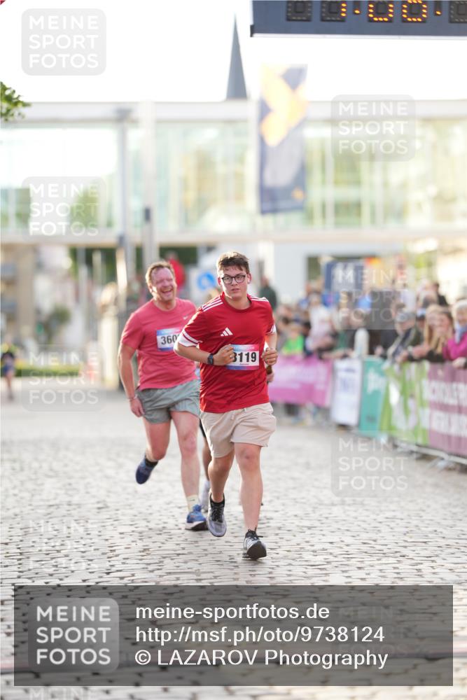 12.06.2026 - Holstenköstenlauf LAZAROV Photography http://msf.ph/oto/9738124 12.06.2026 20:06:17 Laufen 3114, 3119, 3458, 3608, 3694 meine-sportfotos.de
