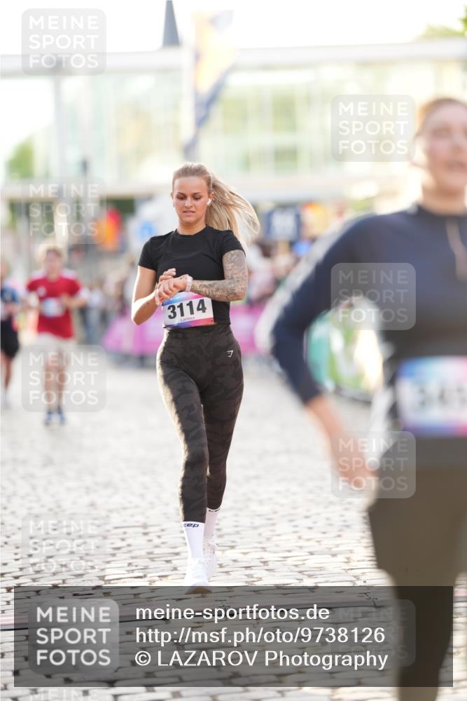 12.06.2026 - Holstenköstenlauf LAZAROV Photography http://msf.ph/oto/9738126 12.06.2026 20:06:13 Laufen 3114, 3395, 3458, 4801, 4807 meine-sportfotos.de