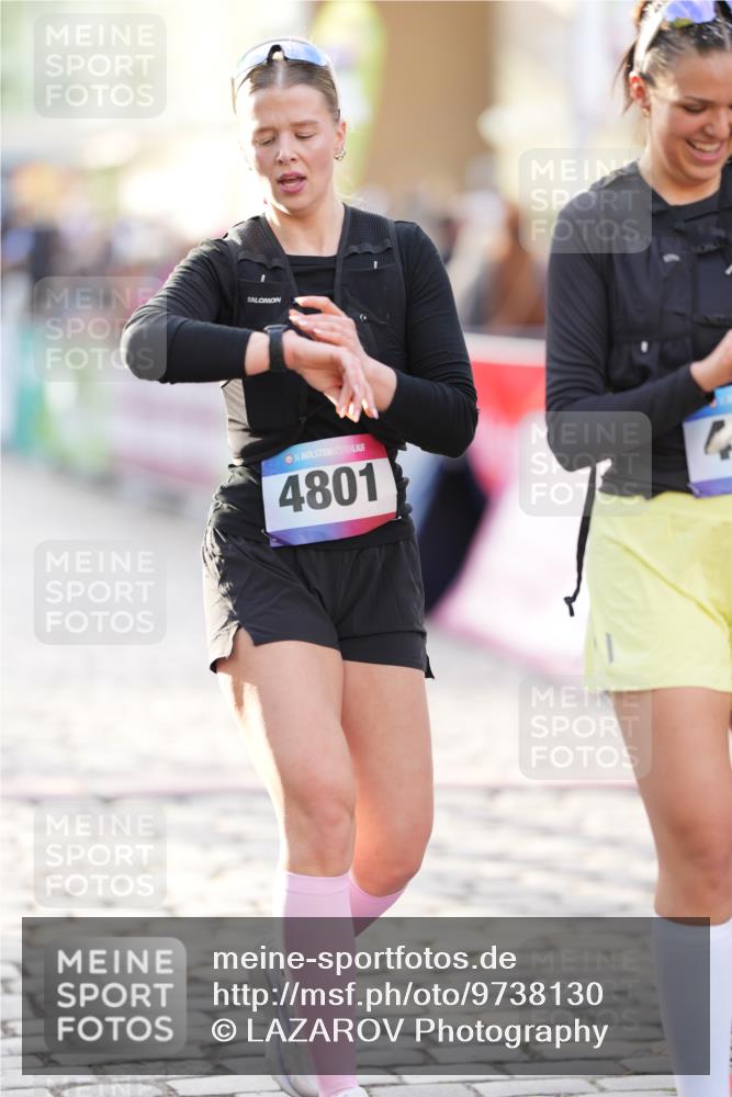 12.06.2026 - Holstenköstenlauf LAZAROV Photography http://msf.ph/oto/9738130 12.06.2026 20:06:11 Laufen 3114, 3282, 3395, 3458, 4801, 4807 meine-sportfotos.de
