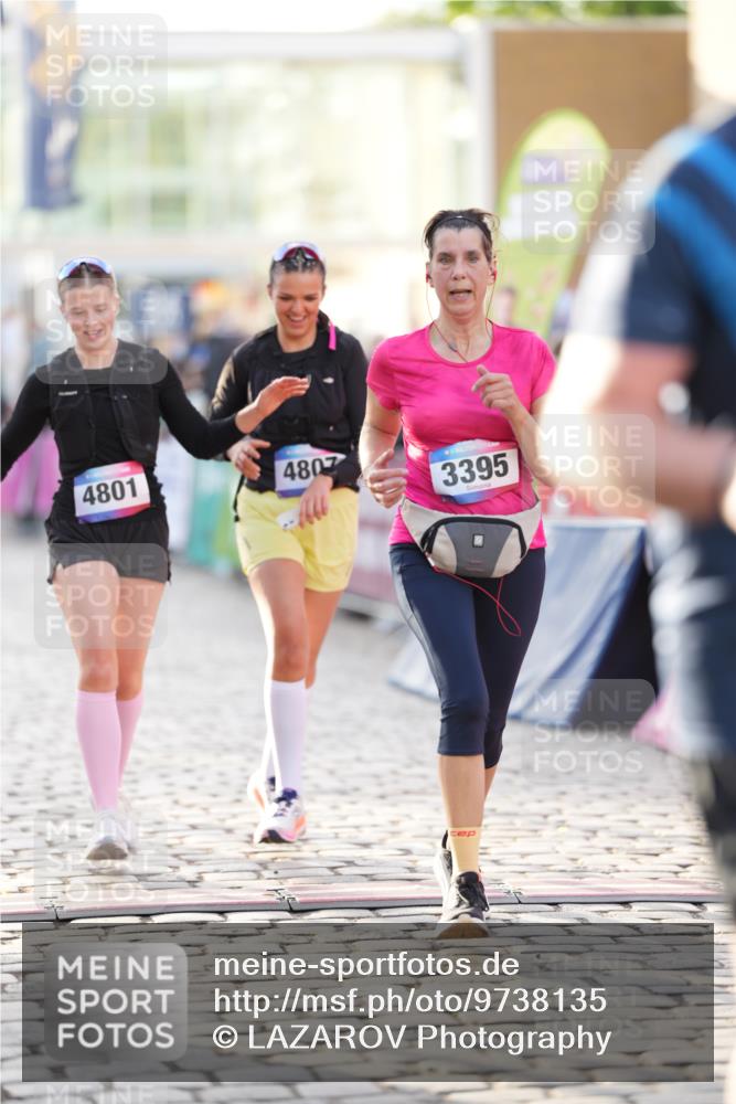 12.06.2026 - Holstenköstenlauf LAZAROV Photography http://msf.ph/oto/9738135 12.06.2026 20:06:08 Laufen 3031, 3282, 3395, 3458, 4801, 4807 meine-sportfotos.de
