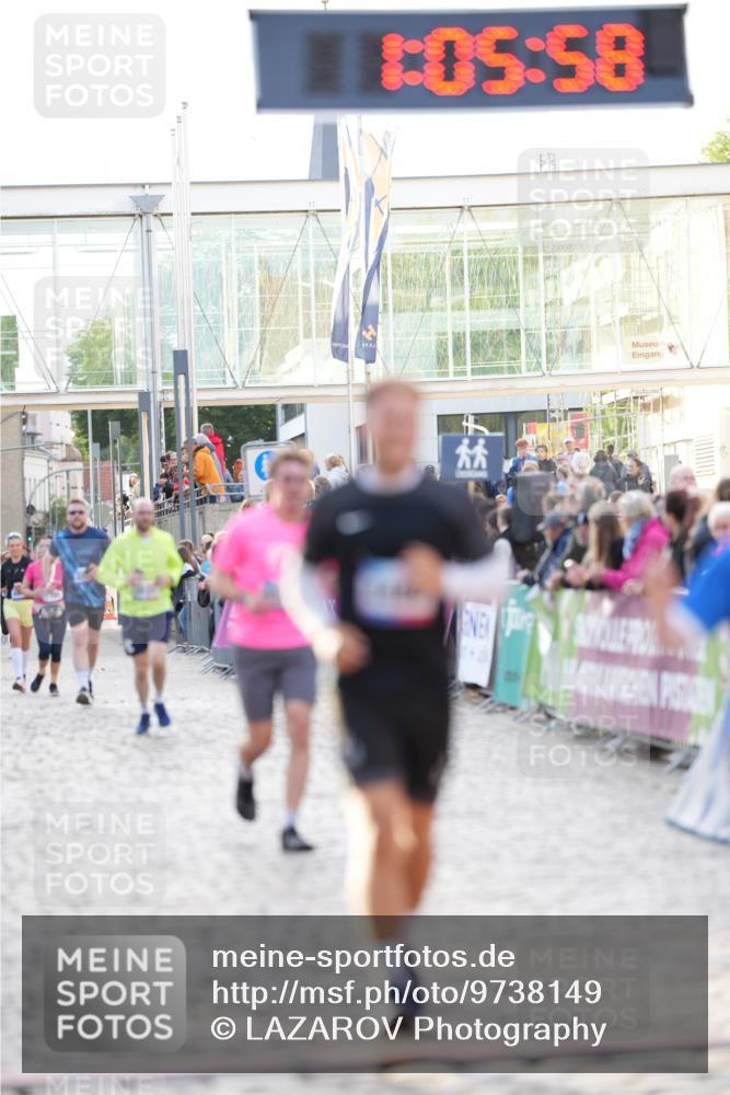 12.06.2026 - Holstenköstenlauf LAZAROV Photography http://msf.ph/oto/9738149 12.06.2026 20:05:58 Laufen 3959, 4371, 4485, 4486 meine-sportfotos.de