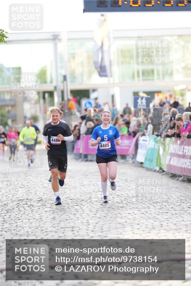 12.06.2026 - Holstenköstenlauf LAZAROV Photography http://msf.ph/oto/9738154 12.06.2026 20:05:55 Laufen 3959, 4485, 4486 meine-sportfotos.de