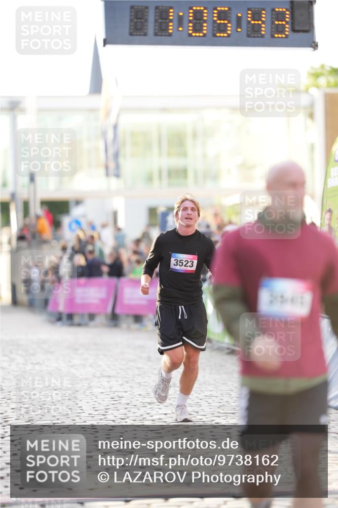 12.06.2026 - Holstenköstenlauf LAZAROV Photography http://msf.ph/oto/9738162 12.06.2026 20:05:42 Laufen 3523, 3945, 4491 meine-sportfotos.de