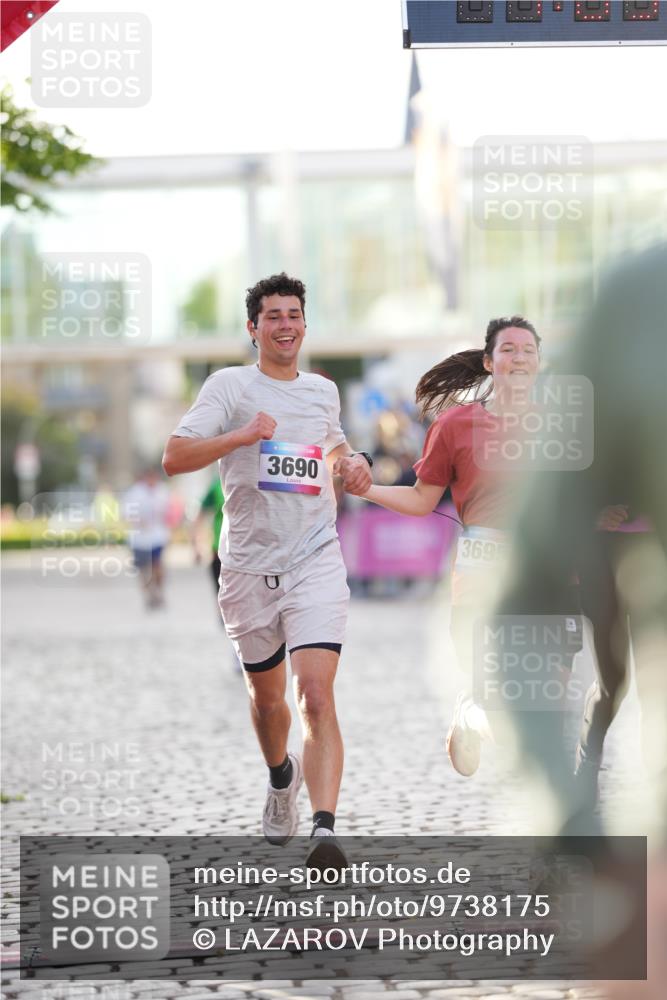 12.06.2026 - Holstenköstenlauf LAZAROV Photography http://msf.ph/oto/9738175 12.06.2026 20:05:26 Laufen 3168, 3366, 3591, 3690, 3695, 4633, 4867 meine-sportfotos.de