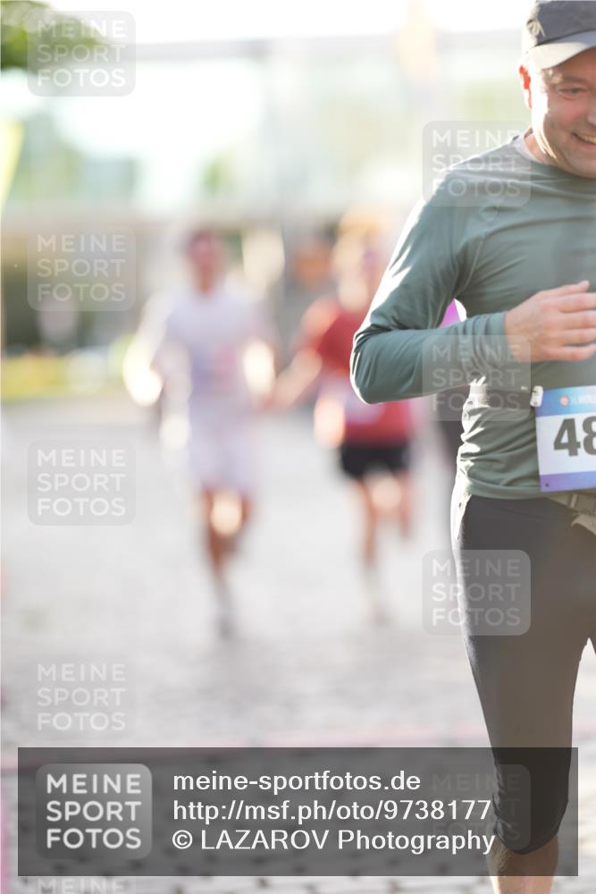 12.06.2026 - Holstenköstenlauf LAZAROV Photography http://msf.ph/oto/9738177 12.06.2026 20:05:25 Laufen 3168, 3591, 3690, 3695, 4633, 4867 meine-sportfotos.de