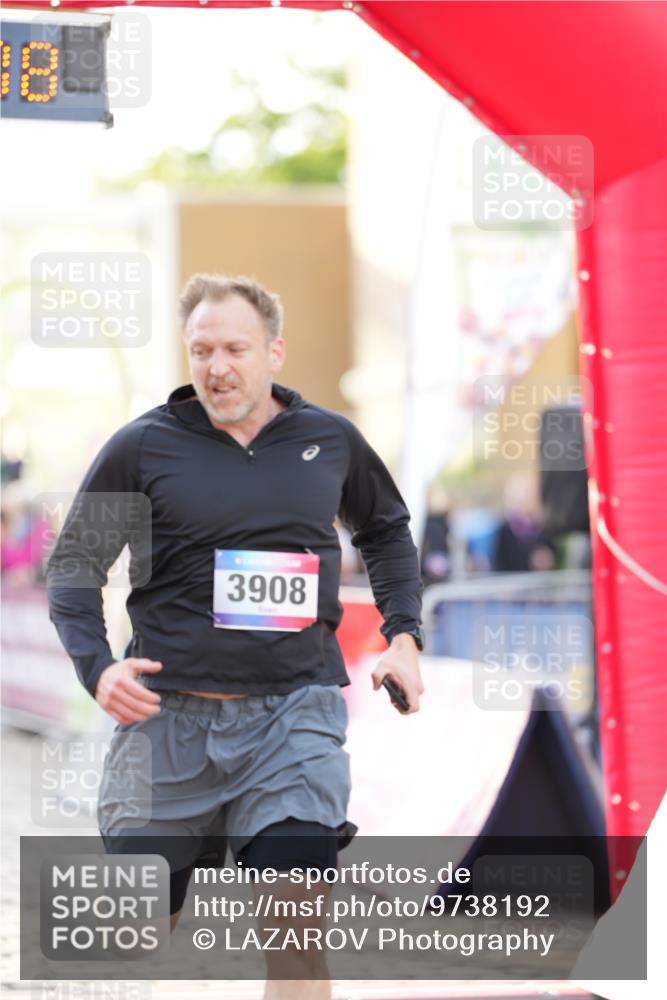 12.06.2026 - Holstenköstenlauf LAZAROV Photography http://msf.ph/oto/9738192 12.06.2026 20:05:07 Laufen 3250, 3367, 3450, 3908 meine-sportfotos.de