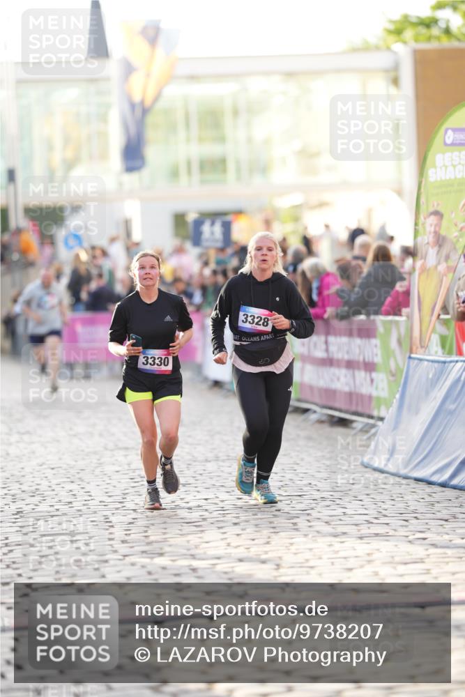 12.06.2026 - Holstenköstenlauf LAZAROV Photography http://msf.ph/oto/9738207 12.06.2026 20:04:55 Laufen 3328, 3330, 3357, 3756, 3837, 4162 meine-sportfotos.de