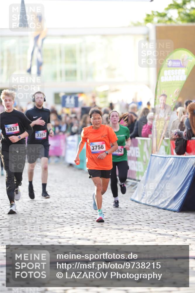 12.06.2026 - Holstenköstenlauf LAZAROV Photography http://msf.ph/oto/9738215 12.06.2026 20:04:50 Laufen 3357, 3756, 3837, 4090, 4091, 4162 meine-sportfotos.de