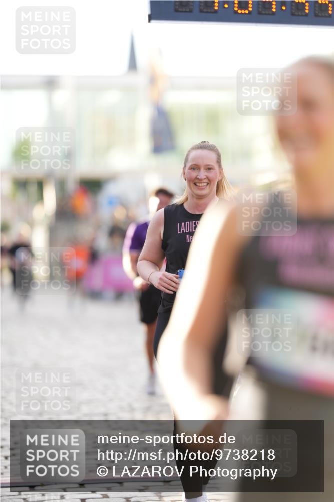 12.06.2026 - Holstenköstenlauf LAZAROV Photography http://msf.ph/oto/9738218 12.06.2026 20:04:43 Laufen 3583, 3975, 4090, 4091, 4547, 4549, 4766 meine-sportfotos.de
