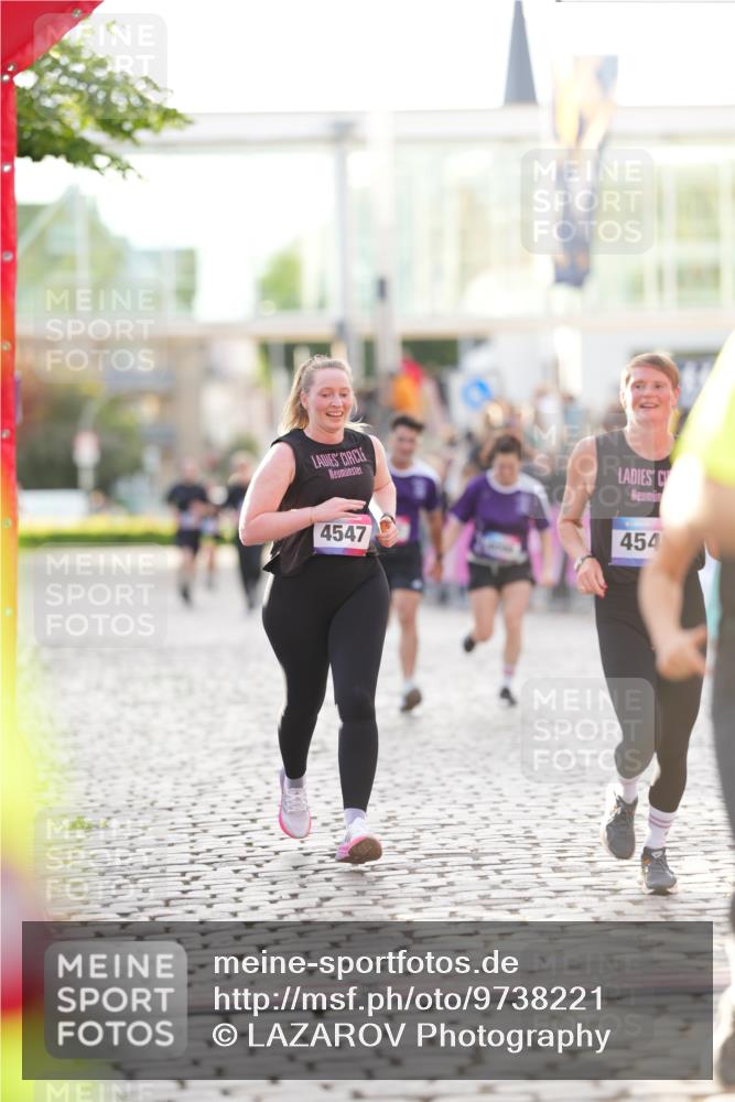 12.06.2026 - Holstenköstenlauf LAZAROV Photography http://msf.ph/oto/9738221 12.06.2026 20:04:41 Laufen 3583, 3975, 4090, 4091, 4547, 4549, 4766 meine-sportfotos.de