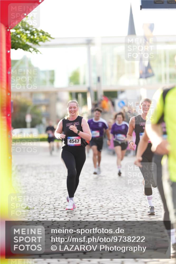 12.06.2026 - Holstenköstenlauf LAZAROV Photography http://msf.ph/oto/9738222 12.06.2026 20:04:41 Laufen 3583, 3975, 4090, 4091, 4547, 4549, 4766 meine-sportfotos.de