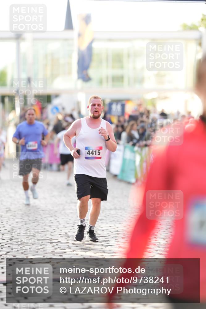 12.06.2026 - Holstenköstenlauf LAZAROV Photography http://msf.ph/oto/9738241 12.06.2026 20:04:27 Laufen 3179, 3279, 4268, 4415, 4850 meine-sportfotos.de