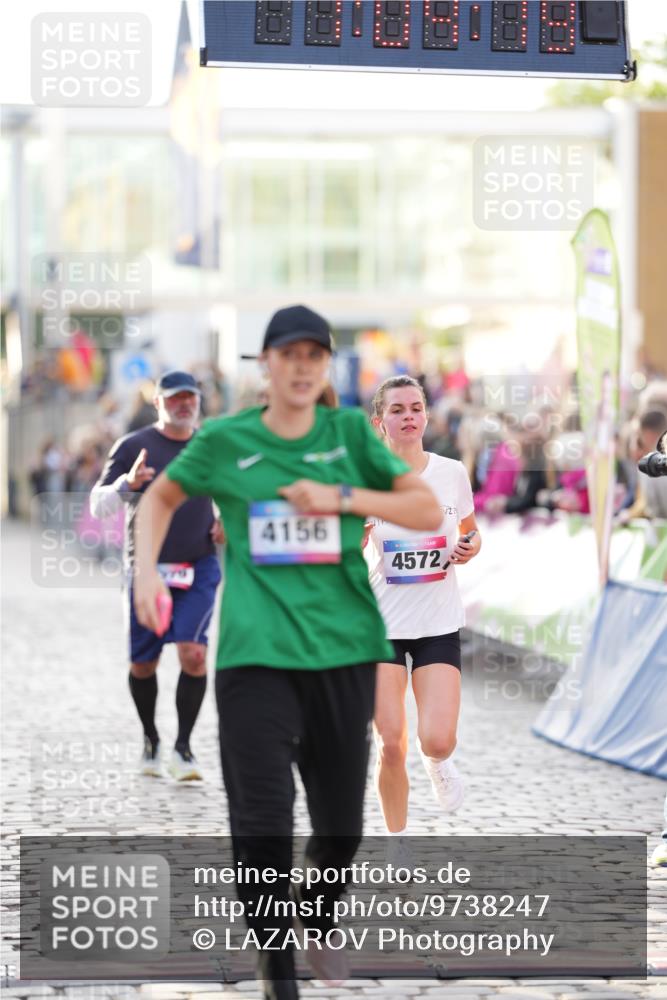 12.06.2026 - Holstenköstenlauf LAZAROV Photography http://msf.ph/oto/9738247 12.06.2026 20:04:18 Laufen 3179, 3279, 3957, 4156, 4456 meine-sportfotos.de