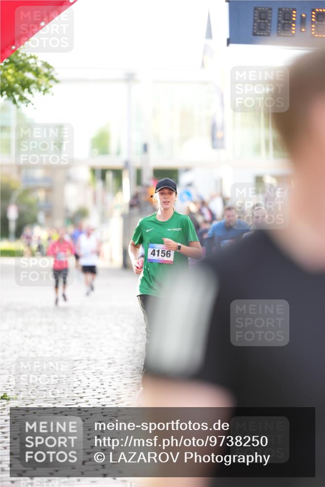 12.06.2026 - Holstenköstenlauf LAZAROV Photography http://msf.ph/oto/9738250 12.06.2026 20:04:17 Laufen 3279, 3957, 4087, 4156, 4456 meine-sportfotos.de