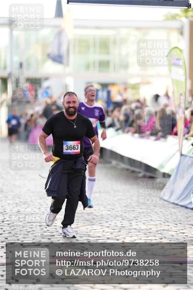 12.06.2026 - Holstenköstenlauf LAZAROV Photography http://msf.ph/oto/9738258 12.06.2026 20:04:09 Laufen 3663, 4087, 4108, 4456 meine-sportfotos.de