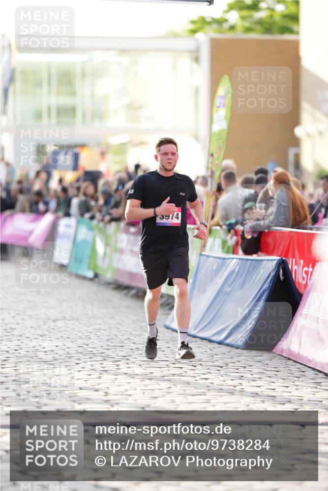 12.06.2026 - Holstenköstenlauf LAZAROV Photography http://msf.ph/oto/9738284 12.06.2026 20:03:45 Laufen 3135, 3507, 3592, 3939, 3974 meine-sportfotos.de