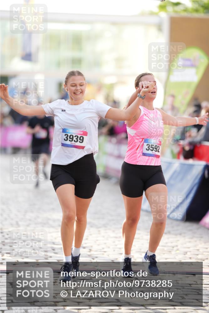 12.06.2026 - Holstenköstenlauf LAZAROV Photography http://msf.ph/oto/9738285 12.06.2026 20:03:43 Laufen 3507, 3592, 3939, 3974, 4847 meine-sportfotos.de