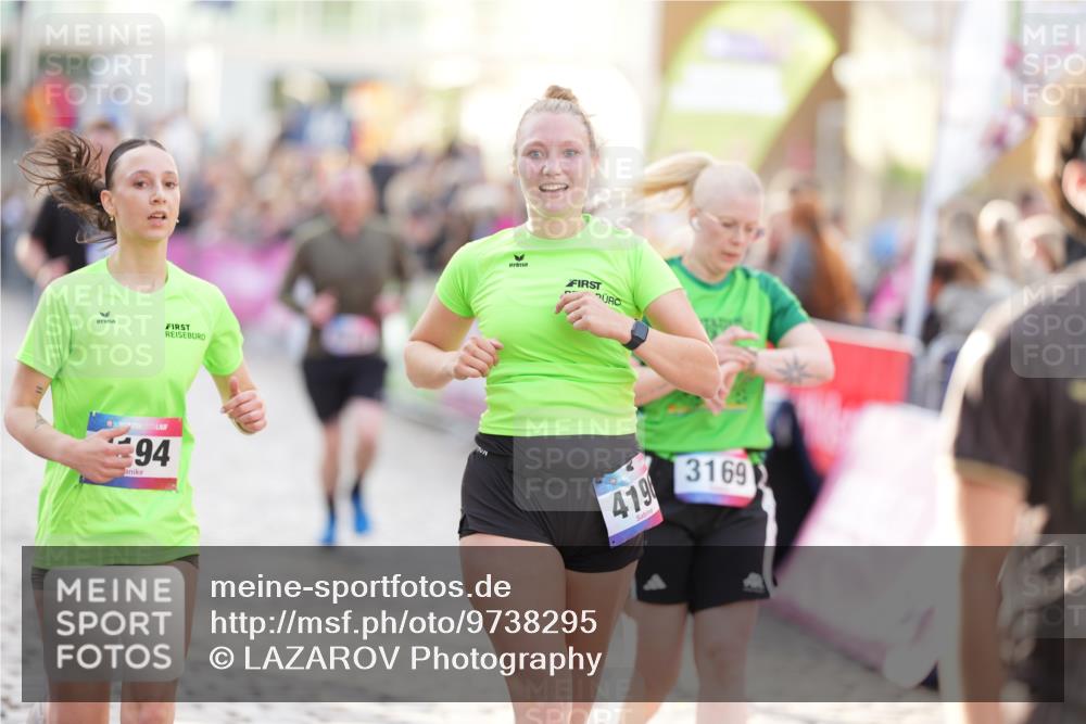 12.06.2026 - Holstenköstenlauf LAZAROV Photography http://msf.ph/oto/9738295 12.06.2026 20:03:35 Laufen 3169, 3252, 3319, 3507, 4110, 4111, 4112, 4194, 4196, 4691, 4847 meine-sportfotos.de