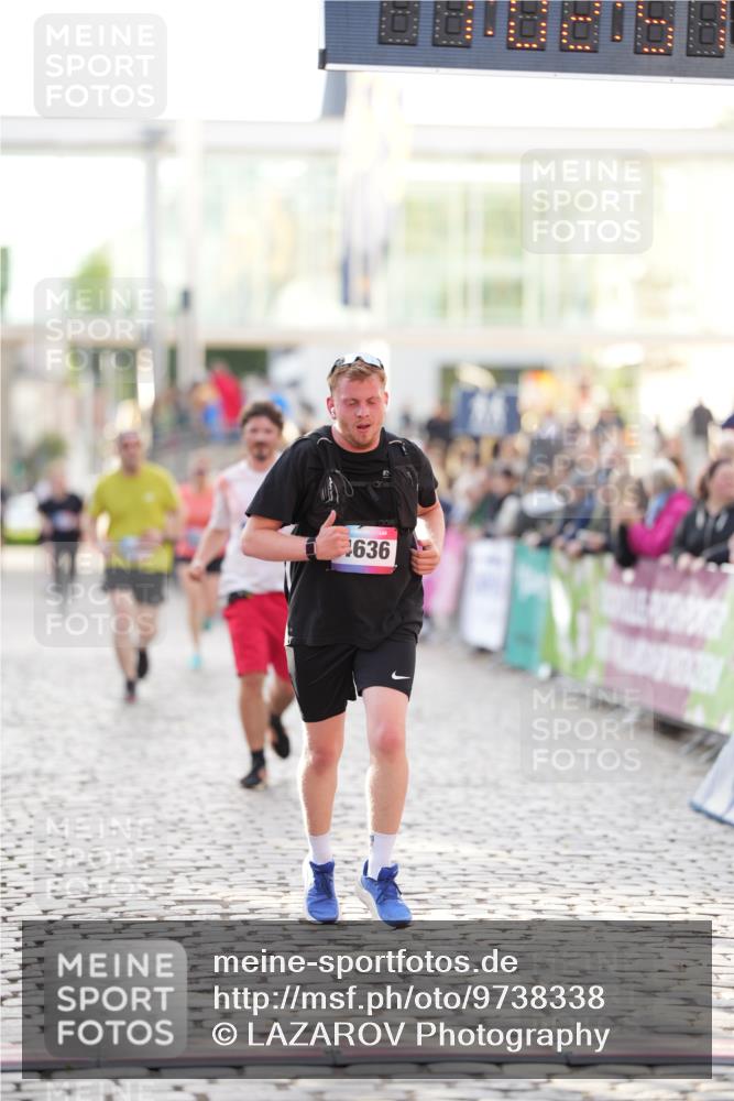 12.06.2026 - Holstenköstenlauf LAZAROV Photography http://msf.ph/oto/9738338 12.06.2026 20:02:57 Laufen 4143, 4350, 4636, 4753 meine-sportfotos.de