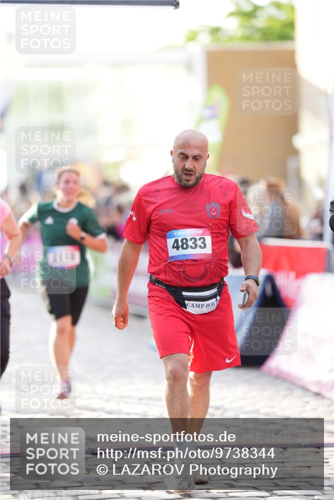 12.06.2026 - Holstenköstenlauf LAZAROV Photography http://msf.ph/oto/9738344 12.06.2026 20:02:49 Laufen 3118, 3125, 3905, 3933, 3940, 4143, 4267, 4350, 4526, 4833, 4884 meine-sportfotos.de