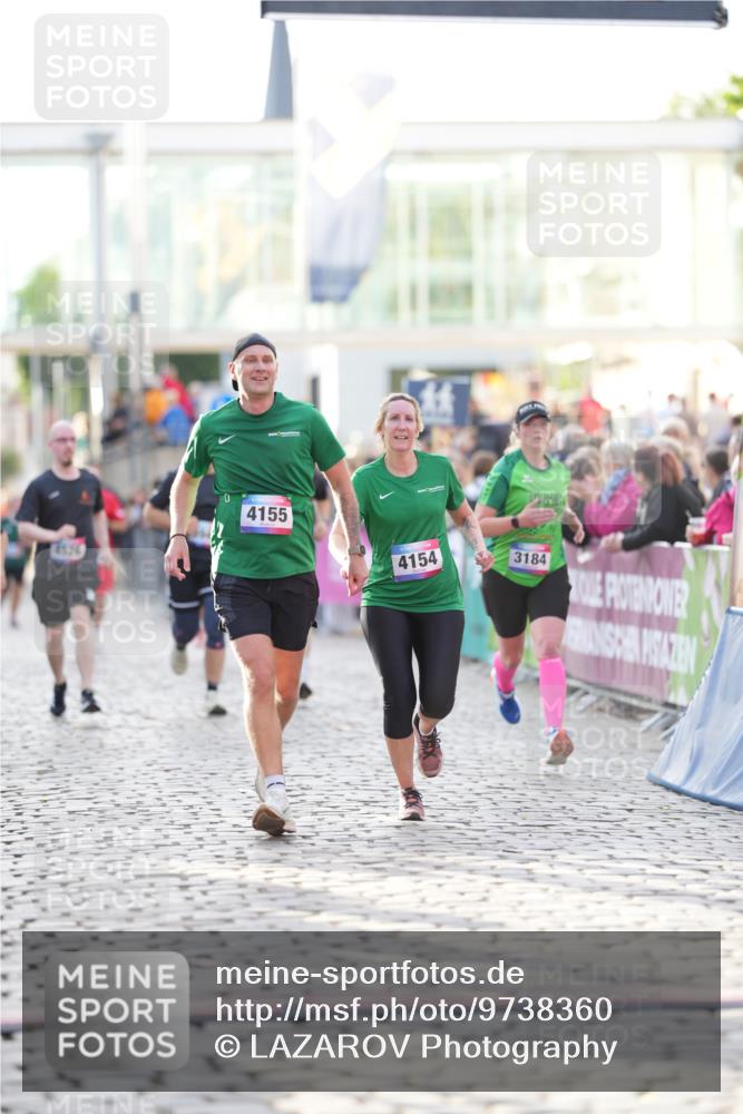 12.06.2026 - Holstenköstenlauf LAZAROV Photography http://msf.ph/oto/9738360 12.06.2026 20:02:39 Laufen 3184, 3905, 3933, 3940, 4154, 4155, 4526, 4557 meine-sportfotos.de