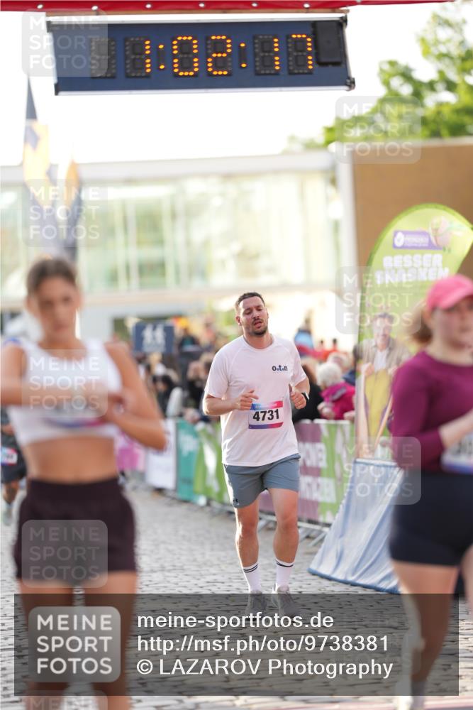 12.06.2026 - Holstenköstenlauf LAZAROV Photography http://msf.ph/oto/9738381 12.06.2026 20:02:16 Laufen 3041, 3131, 4523, 4731 meine-sportfotos.de