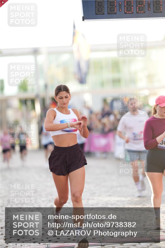 12.06.2026 - Holstenköstenlauf LAZAROV Photography http://msf.ph/oto/9738382 12.06.2026 20:02:15 Laufen 3041, 3131, 4523, 4731 meine-sportfotos.de