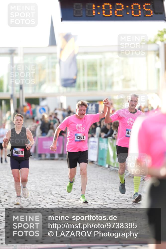 12.06.2026 - Holstenköstenlauf LAZAROV Photography http://msf.ph/oto/9738395 12.06.2026 20:02:04 Laufen 3166, 3167, 3485, 3766, 3950, 4352, 4357, 4358, 4361 meine-sportfotos.de
