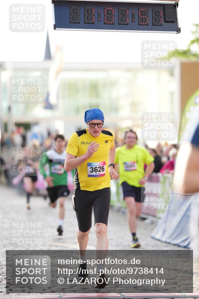 12.06.2026 - Holstenköstenlauf LAZAROV Photography http://msf.ph/oto/9738414 12.06.2026 20:01:50 Laufen 3085, 3451, 3626, 3763, 4066, 4748 meine-sportfotos.de
