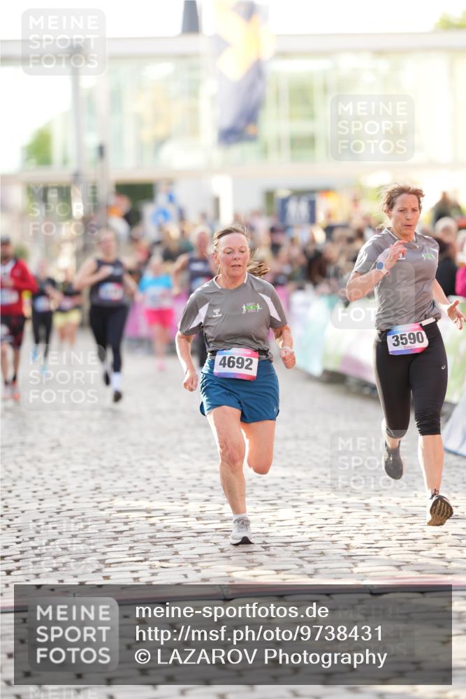 12.06.2026 - Holstenköstenlauf LAZAROV Photography http://msf.ph/oto/9738431 12.06.2026 20:01:31 Laufen 3079, 3238, 3320, 3590, 4692, 4796 meine-sportfotos.de