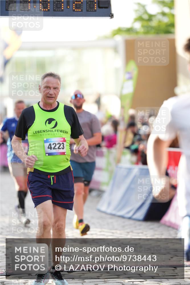 12.06.2026 - Holstenköstenlauf LAZAROV Photography http://msf.ph/oto/9738443 12.06.2026 20:01:20 Laufen 3122, 3921, 4223, 4579, 4878, 4880 meine-sportfotos.de