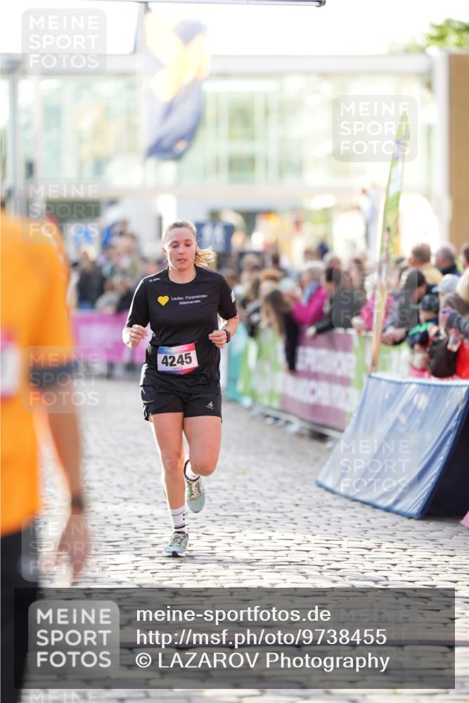 12.06.2026 - Holstenköstenlauf LAZAROV Photography http://msf.ph/oto/9738455 12.06.2026 20:01:06 Laufen 3284, 4245, 4727 meine-sportfotos.de