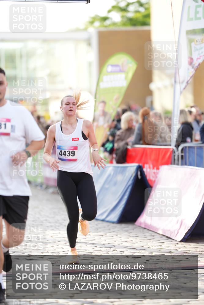 12.06.2026 - Holstenköstenlauf LAZAROV Photography http://msf.ph/oto/9738465 12.06.2026 20:00:57 Laufen 3558, 4439, 4792, 4931 meine-sportfotos.de