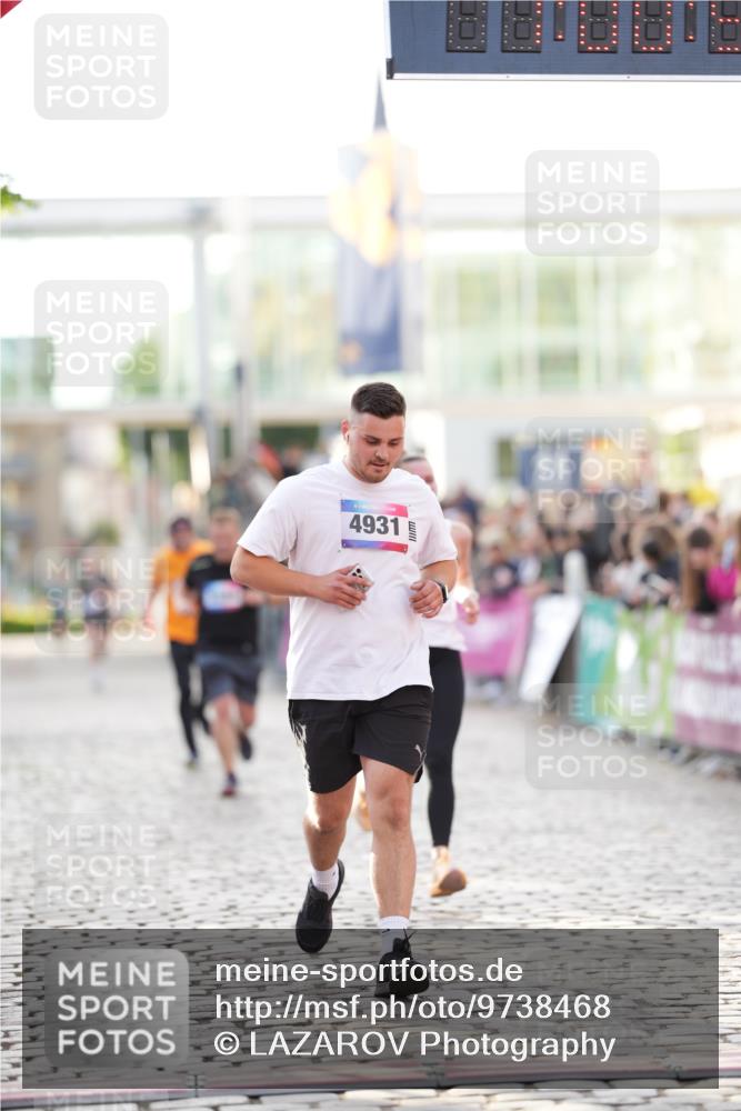 12.06.2026 - Holstenköstenlauf LAZAROV Photography http://msf.ph/oto/9738468 12.06.2026 20:00:56 Laufen 3558, 4149, 4439, 4792, 4931 meine-sportfotos.de