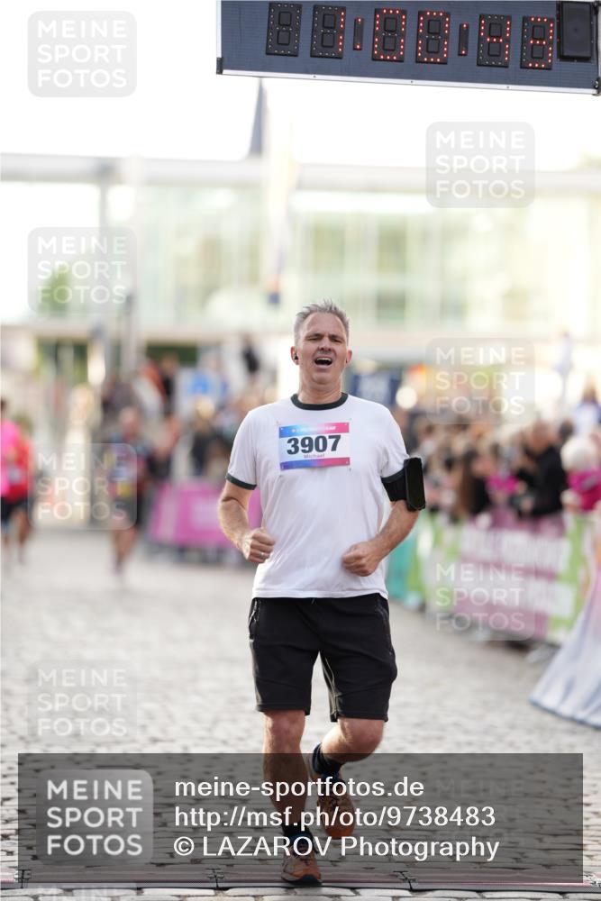 12.06.2026 - Holstenköstenlauf LAZAROV Photography http://msf.ph/oto/9738483 12.06.2026 20:00:42 Laufen 3825, 3907, 4427, 4743, 4890 meine-sportfotos.de