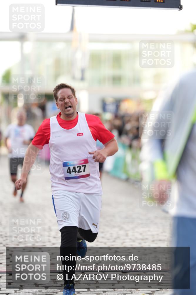 12.06.2026 - Holstenköstenlauf LAZAROV Photography http://msf.ph/oto/9738485 12.06.2026 20:00:39 Laufen 3825, 3907, 4427, 4743, 4890 meine-sportfotos.de