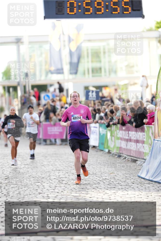 12.06.2026 - Holstenköstenlauf LAZAROV Photography http://msf.ph/oto/9738537 12.06.2026 19:59:54 Laufen 3393, 4565, 4824 meine-sportfotos.de