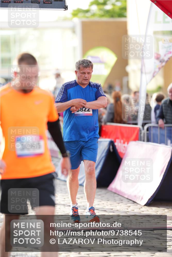 12.06.2026 - Holstenköstenlauf LAZAROV Photography http://msf.ph/oto/9738545 12.06.2026 19:59:41 Laufen 3065, 3822, 4537, 4682 meine-sportfotos.de