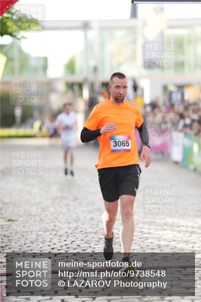 12.06.2026 - Holstenköstenlauf LAZAROV Photography http://msf.ph/oto/9738548 12.06.2026 19:59:40 Laufen 3065, 3822, 4537, 4682 meine-sportfotos.de