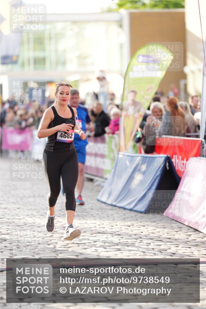 12.06.2026 - Holstenköstenlauf LAZAROV Photography http://msf.ph/oto/9738549 12.06.2026 19:59:39 Laufen 3065, 3822, 4180, 4682 meine-sportfotos.de