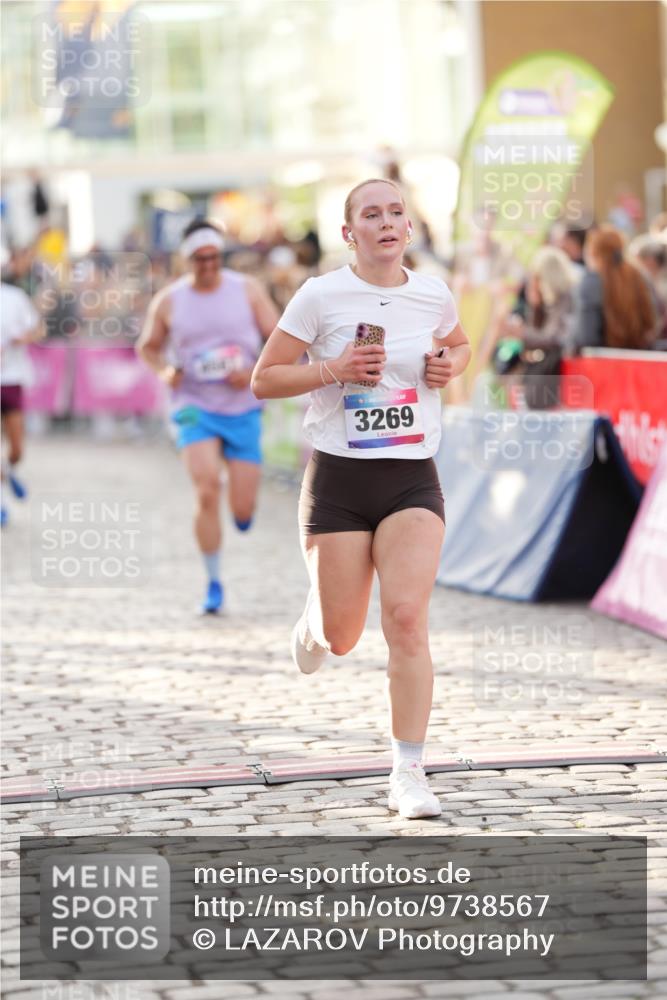 12.06.2026 - Holstenköstenlauf LAZAROV Photography http://msf.ph/oto/9738567 12.06.2026 19:59:26 Laufen 3269, 3563, 4587 meine-sportfotos.de