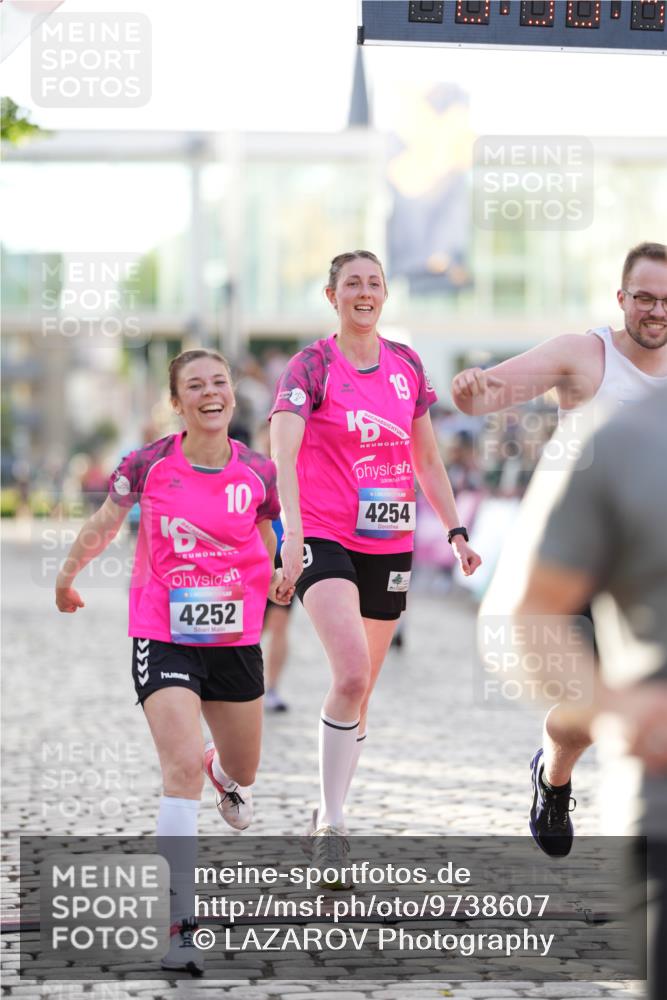 12.06.2026 - Holstenköstenlauf LAZAROV Photography http://msf.ph/oto/9738607 12.06.2026 19:58:45 Laufen 3165, 3509, 3512, 3768, 3793, 3972, 4252, 4254, 4379, 4445 meine-sportfotos.de