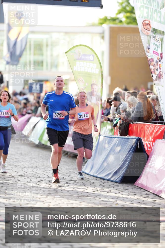 12.06.2026 - Holstenköstenlauf LAZAROV Photography http://msf.ph/oto/9738616 12.06.2026 19:58:41 Laufen 3165, 3244, 3512, 3793, 3903, 3972, 4252, 4254, 4379, 4445, 4659 meine-sportfotos.de
